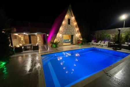 Chalets with Private Pools – Deir el Zahrane, South