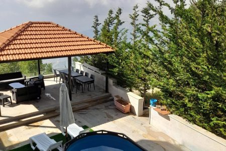 Three Floor Villa – Mtein, Zaarour