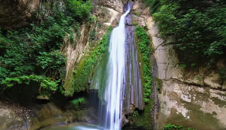 Best Waterfalls in the spring