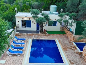 House with Pool – Kfarmatta